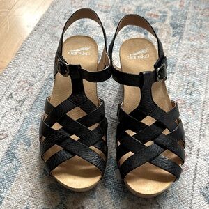 Dansko (NWT) sandals 38 (7.5-8 sz)